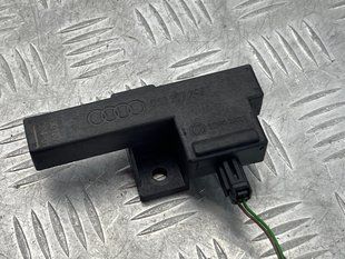 Антенна бесключевого доступа (KESSY) 8K0907247 Audi A6 Audi A4, Audi A4 Allroad, Audi A5, Audi A6, Audi A7, Audi A8, Audi Q5, Audi RS5, Audi RS7, Audi S4, Audi S5, Audi S6, Audi S7, Audi S8, Audi SQ5