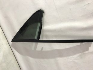 Стекло глухое передней двери правое 4M0845114 Audi Q7 Audi Q7, Audi SQ7