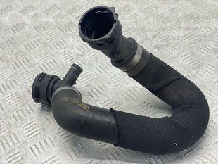 Шланг ОЖ с быстроразъемной муфтой 4M0122101AK Audi Q7