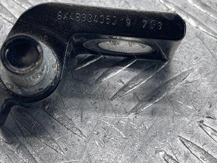 Петля двери Audi Q5