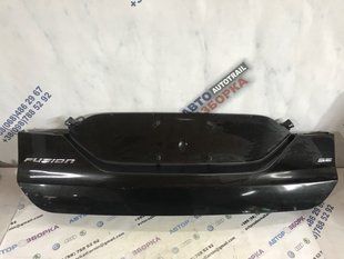 Панель крышки багажника DS73F423A40AGW Ford Fusion