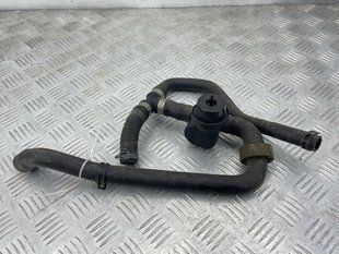 Шланг ОР з клапаном 7P0122049H Volkswagen Touareg