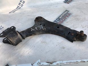 Важіль передньої підвіски нижній 8G9N3A052A Volvo XC60