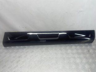 Накладка дверей передня права 4L0071842 Audi Q7 Audi Q7