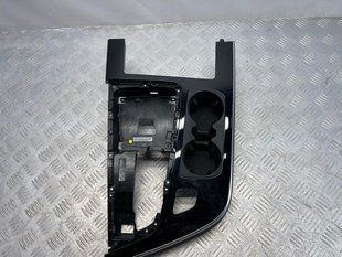 Накладка центральної консолі 4M1864241HMVV Audi Q7