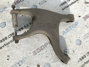 Важіль задньої підвіски нижній 8R0505311F Audi A7