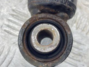 Стойка амортизатора в сборе с пружиной 84038015 Chevrolet Colorado