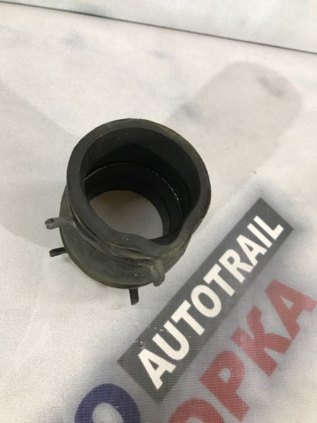 Патрубок турбіни 1K0129627C Volkswagen CC