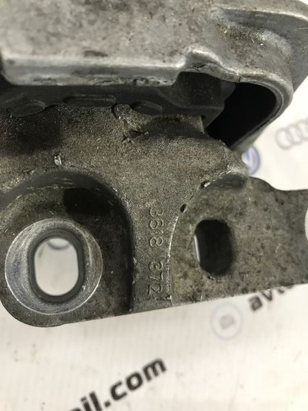 Опора / подушка двигуна 3618372 Volkswagen CC
