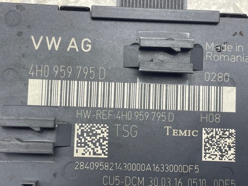 Блок керування дверей 4H0959795D Audi A8