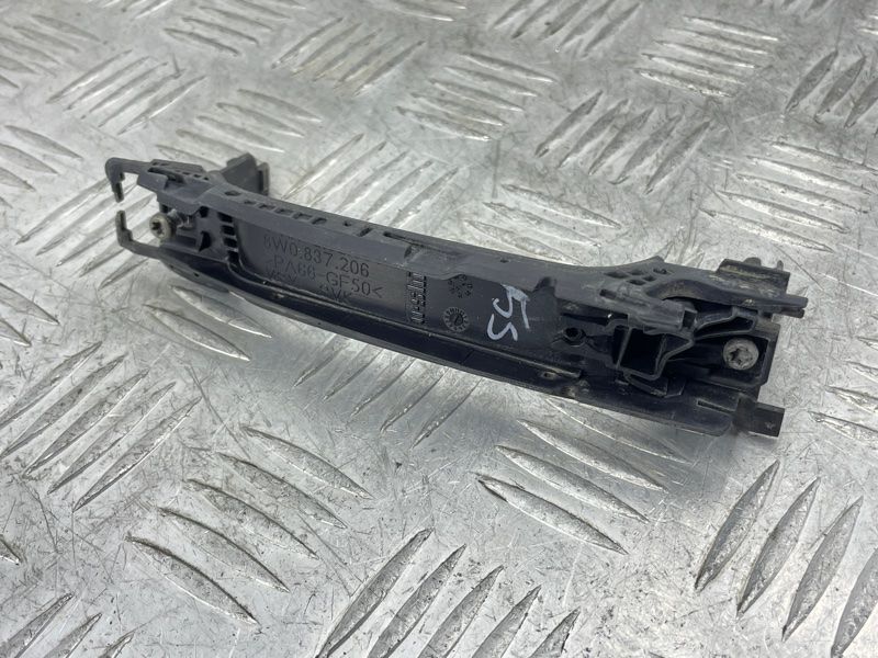 Ручка дверей зовнішня 8W0837206 Audi A4 Allroad