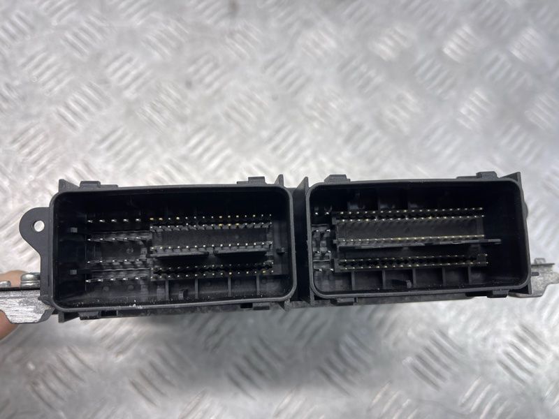 Блок керування двигуном 31452233 Volvo XC90