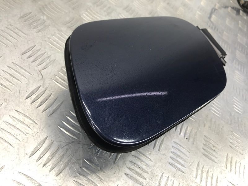 Корпус лючка кришки паливного бака в зборі 7P6809857A Volkswagen Touareg
