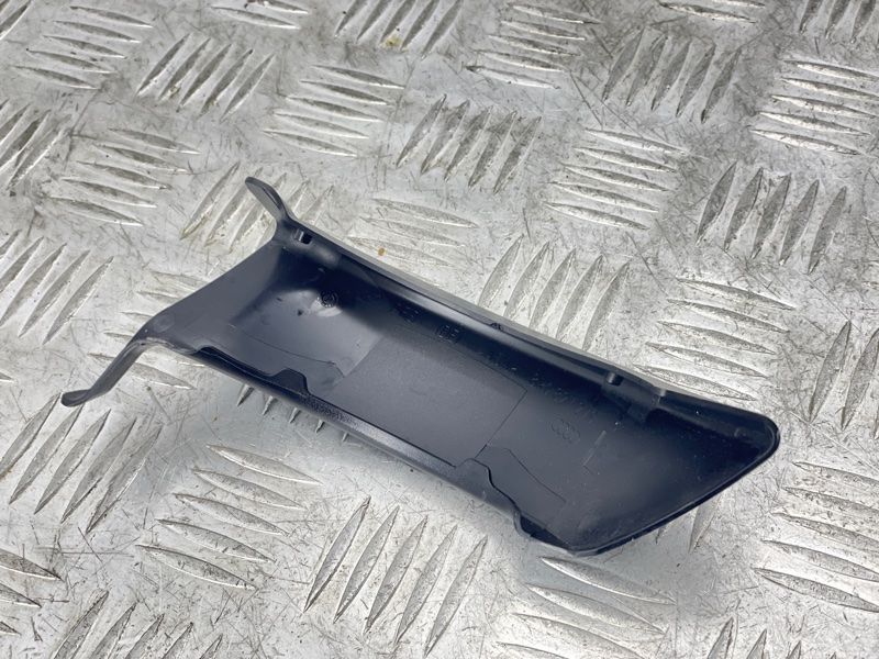 Защита петли 8R0827279 Audi Q5