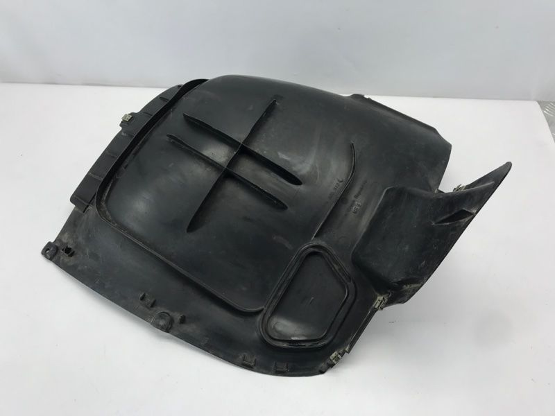 Підкрилок 7P6805912E Volkswagen Touareg