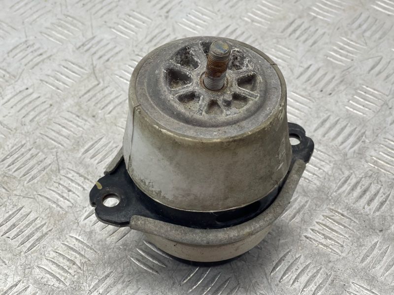 Опора / Подушка двигателя 7L8199131A Audi Q7