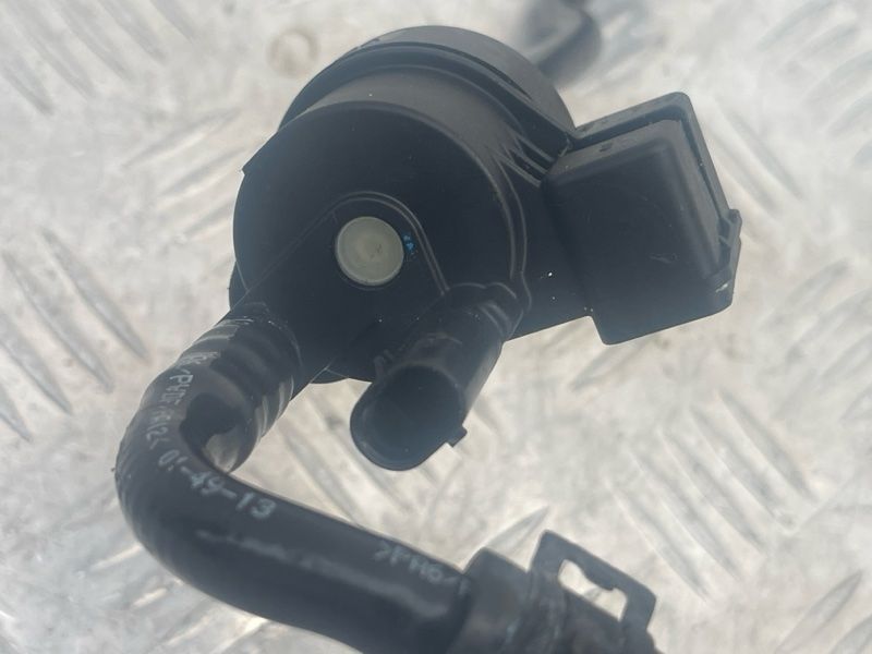 Клапан вакууму 06H906517L Audi S8