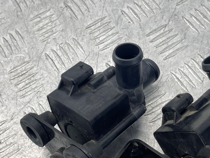 Додатковий насос охолоджуючої рідини 06H121601N Audi Q5 Audi A7 Sportback, Audi Q5 PHEV, Audi S7 Sportback, Audi A4, Audi A4 Allroad, Audi A5, Audi A5 Sportback, Audi A6, Audi A6 Allroad, Audi A7, Audi A8, Audi Q5, Audi Q5 Sportback, Audi Q7, Audi R8, Audi S4, Audi S5, Audi S5 Sportback, Audi S6, Audi SQ5, Audi SQ5 Sportback