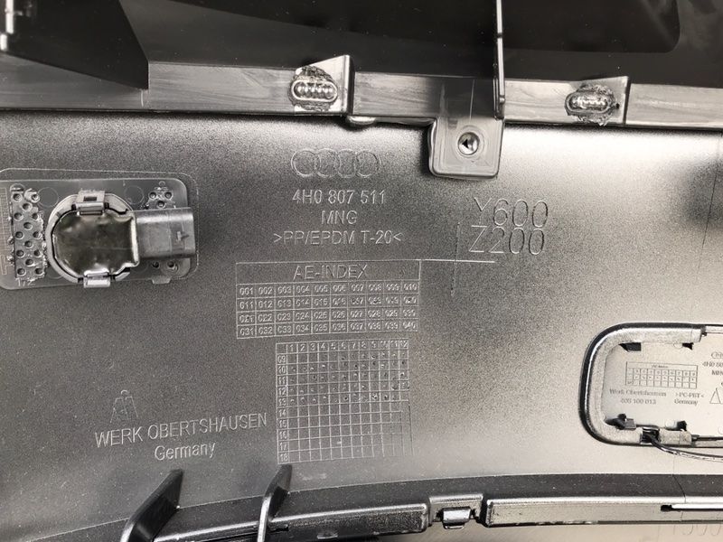 Бампер 4H0807067EGRU Audi A8