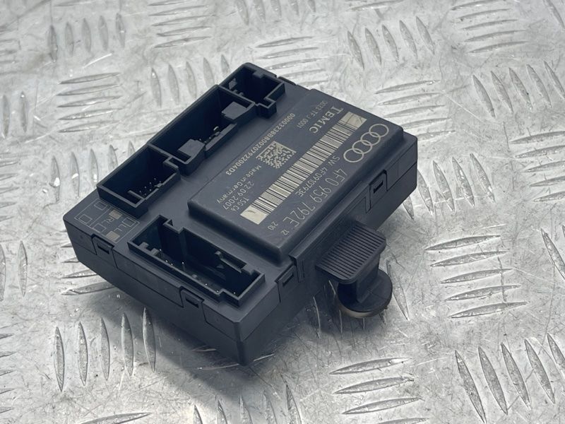 Блок керування дверей 4F0959792E Audi A6