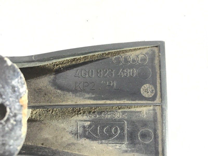 Стопорний гак капота 4G0823480 Audi A6
