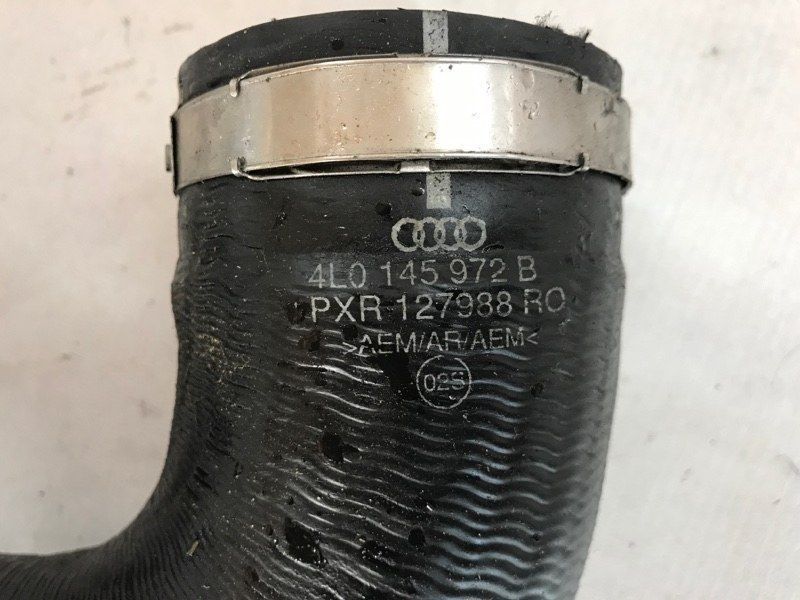 Патрубок интеркулера 4L0145972B Audi Q7
