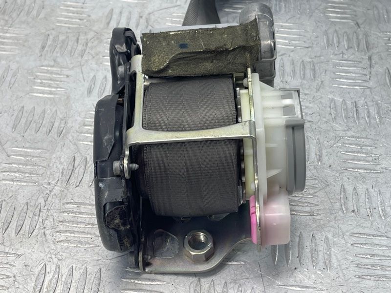 Ремень безопасности 8R1857706MV04 Audi Q5