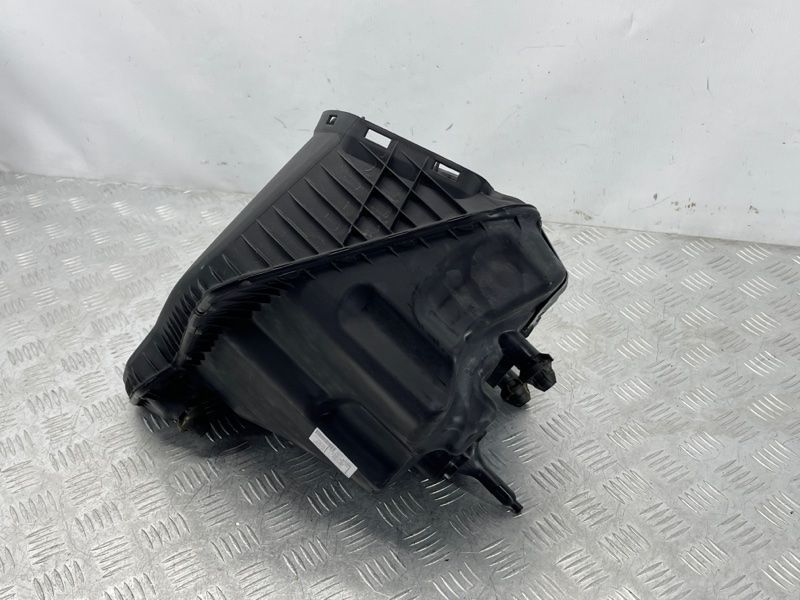 Корпус повітряного фільтра 4G0133838R Audi A6