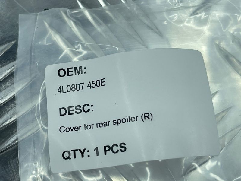 Заглушка буксирної петлі 4L0807450EGRU Audi Q7