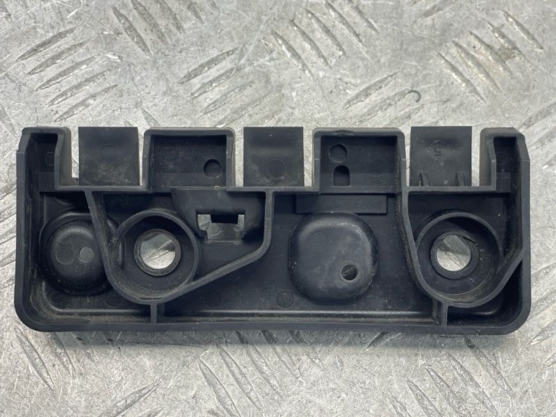 Кронштейн порогу 31378135 Volvo XC90