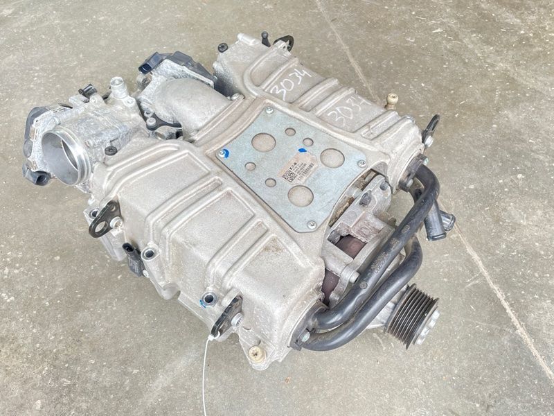 Компресор наддуву 06E145601BD Audi Q7