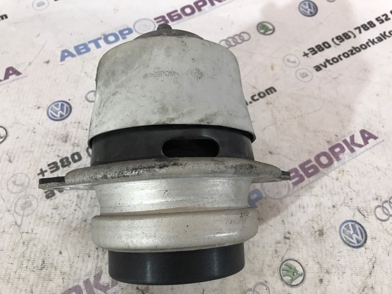 Опора / подушка двигуна 7L8199131A Audi Q7