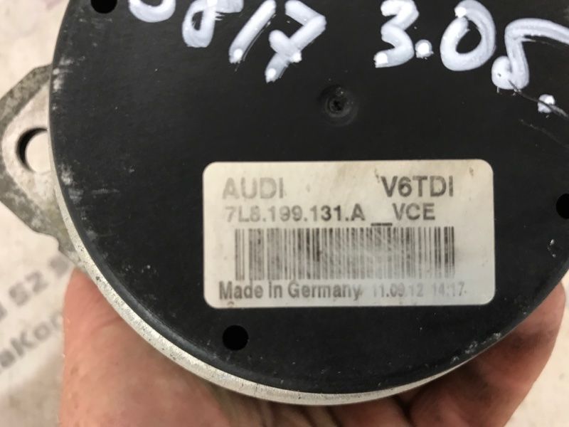 Опора / подушка двигуна 7L8199131A Audi Q7