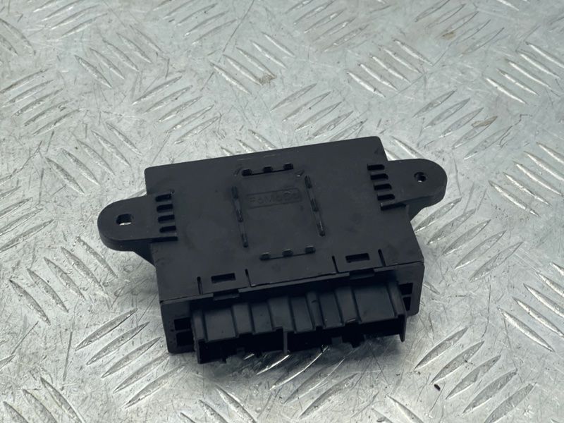 Блок керування дверей DG9T14B531EC Ford Edge