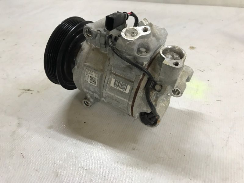 Компрессор кондиционера 4H0260805 Audi A8