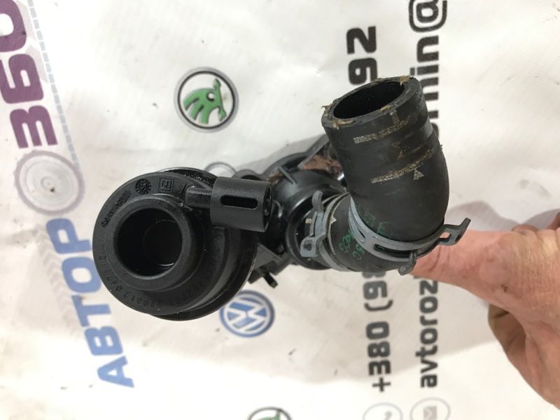 Вакуумный насос 059121737 Volkswagen Touareg