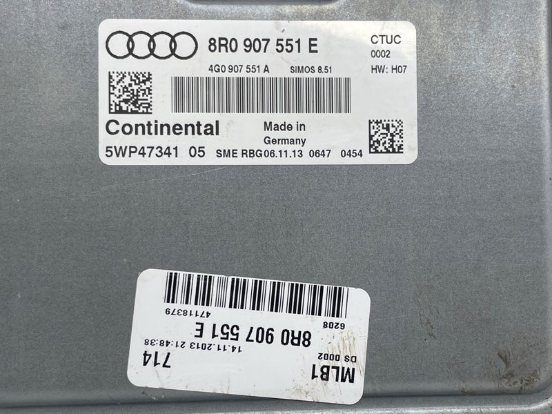 Блок управления двигателем 8R0907551E Audi Q5