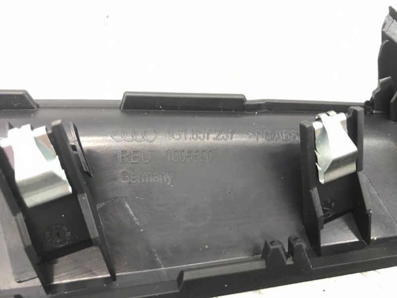 Накладка приборной панели 4G18572376PS Audi A6