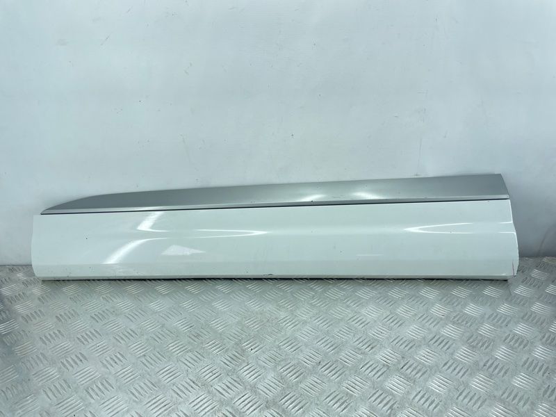Накладка дверей 4M0853959G Audi Q7