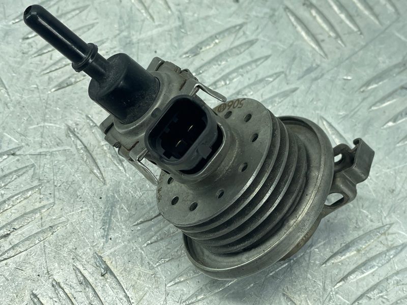 Форсунка розпилювач ADBLUE 4H0131113A Audi Q5