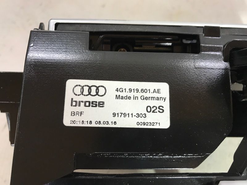Інформаційний дисплей 4G1919601AE Audi S6
