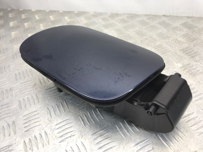 Корпус лючка кришки паливного бака в зборі 7P6809857A Volkswagen Touareg