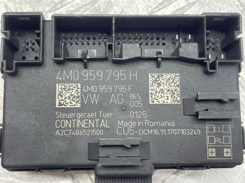 Блок керування дверей 4M0959795H Audi Q7