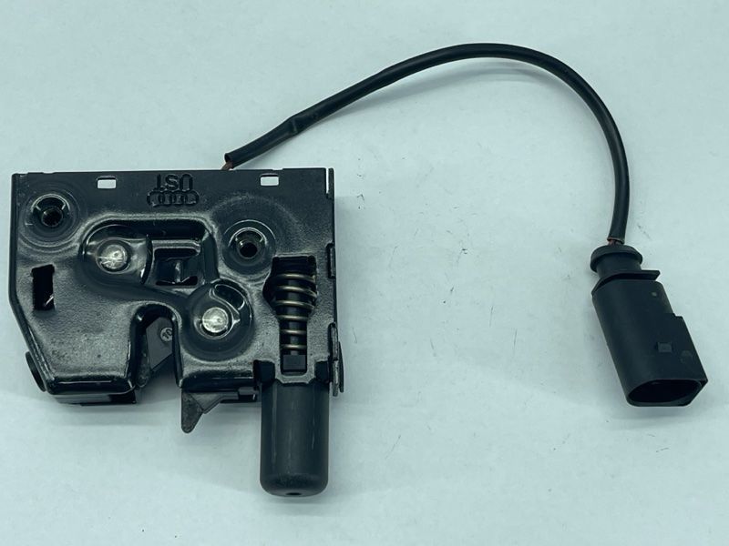 Замок капота 4G0823509C Audi A6