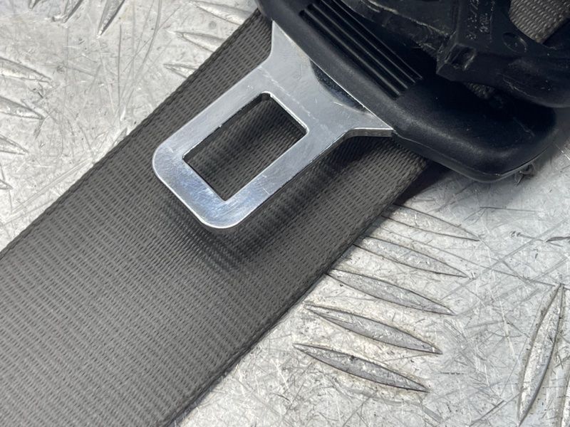 Ремень безопасности 8R1857706MV04 Audi Q5