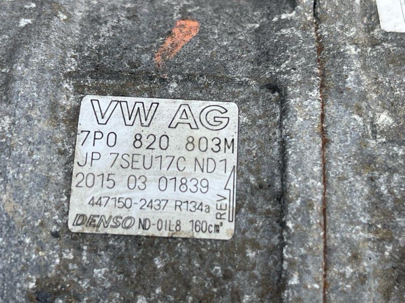 Компрессор кондиционера 7P0820803M Audi Touareg Audi Q7