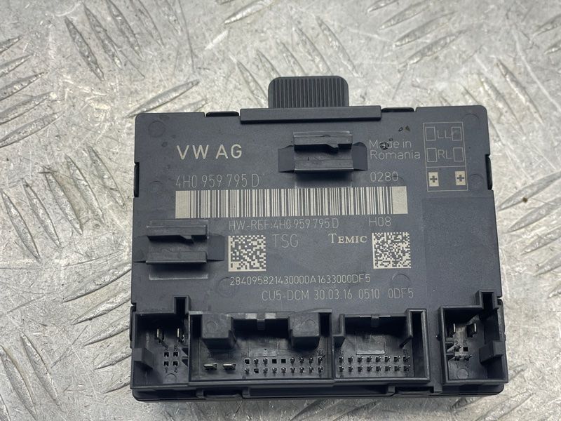 Блок керування дверей 4H0959795D Audi A8