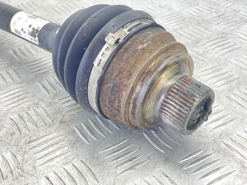 Привідний вал передній 4G0407271F Audi A7 Audi A6, Audi A7, Audi A8, Audi Q5, Audi RS7, Audi S6, Audi S7, Audi S8, Audi SQ5
