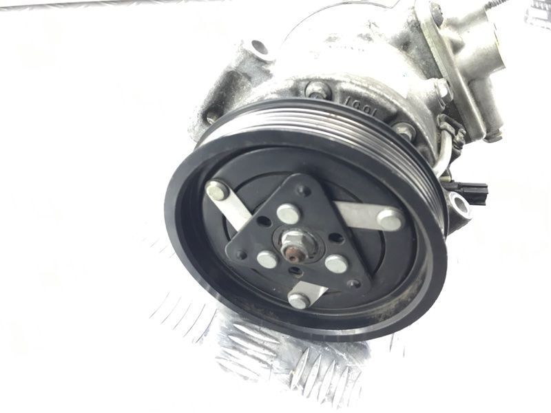 Компрессор кондиционера 36002935 Volvo XC60