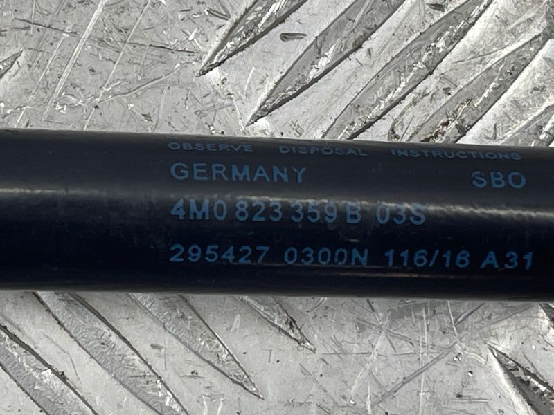 Газовий упор капота 4M0823359B Audi Q7